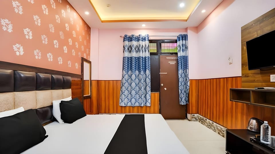 Hotel Aadhya and Restaurant Hotel in Uttar Pradesh