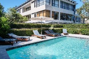 Delightful Rental w Sea Views Vadi Apartment Hotel in Camps Bay