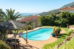 Seaside Escape Apartment Sea La View Hotel in Camps Bay