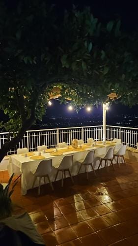 OIKOS Guesthouse & Rooftop Hotel in Campania