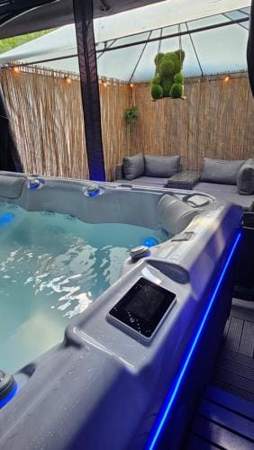 L Escale Spa Privatif Hotel in Hauts-de-France