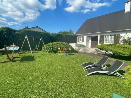 Chambre spacieuse avec jardin Hotel in Île-de-France