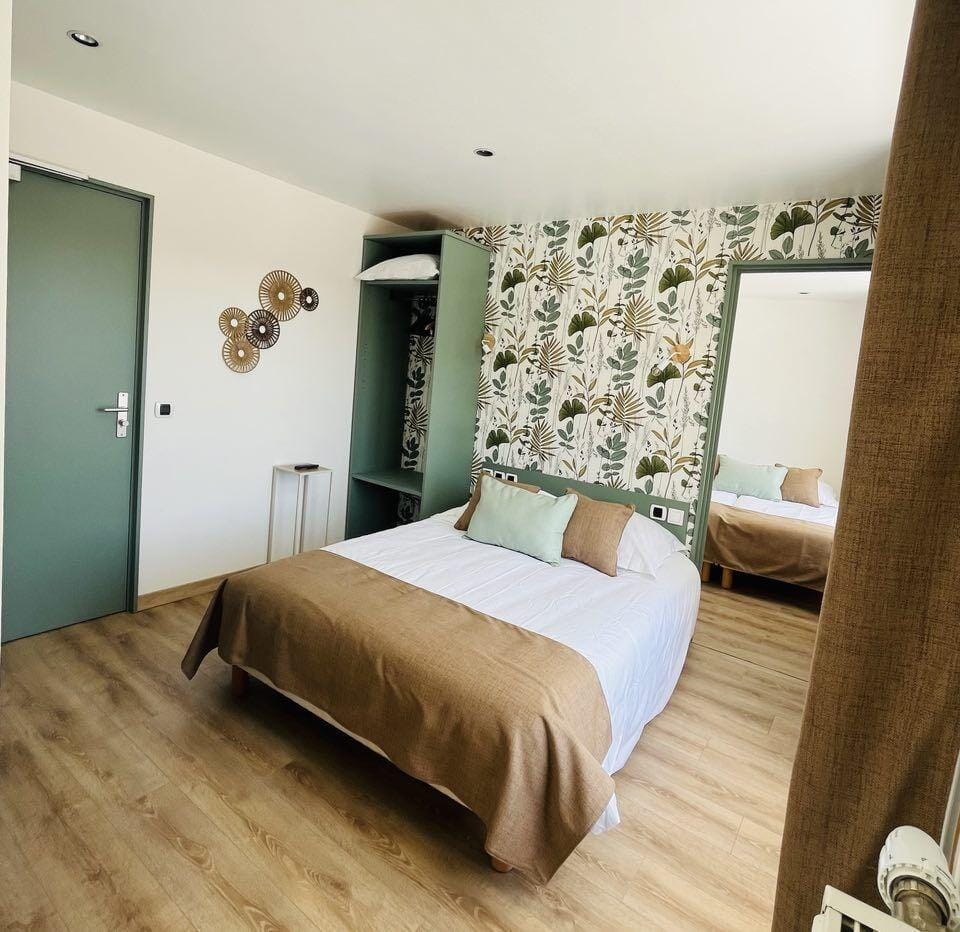L’hémisphère Hôtel Hotel in Calais