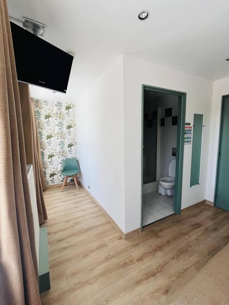 L’hémisphère Hôtel Hotel in Calais