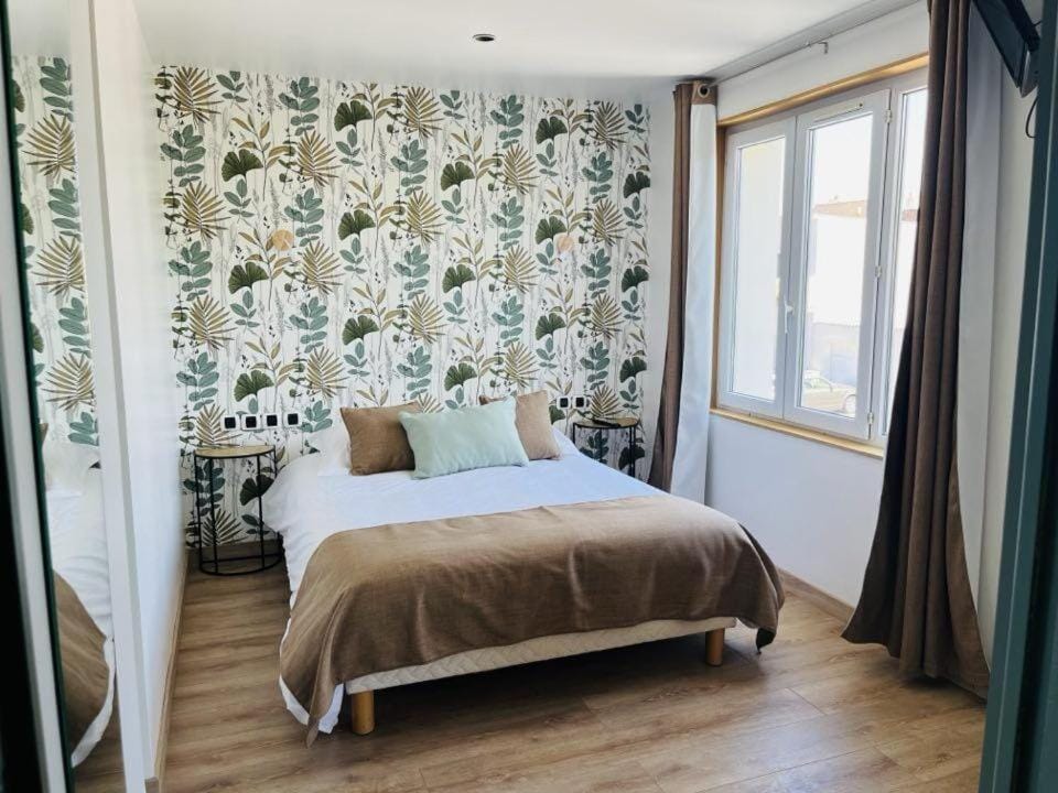 L’hémisphère Hôtel Hotel in Calais