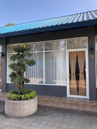 Langit Biru Guest House Hotel in Abiansemal