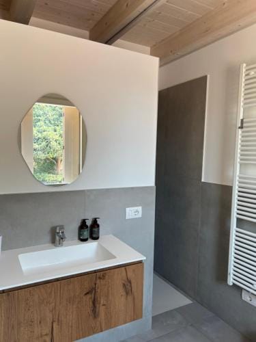 Le Casette B - Camera con bagno Hotel in Lake Garda
