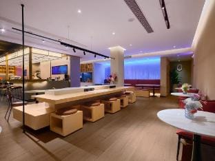 SKYBIRD Hotel (Hangzhou West Lake Hefang Street) Hotel in Hangzhou