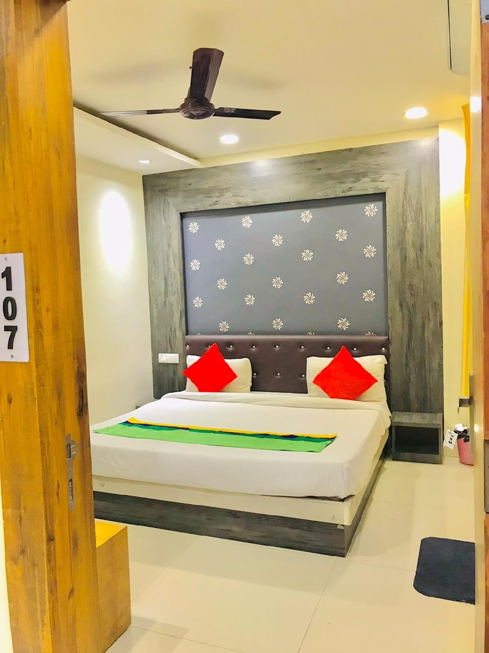 HOTEL SWASTIKA INN  Hotel in India