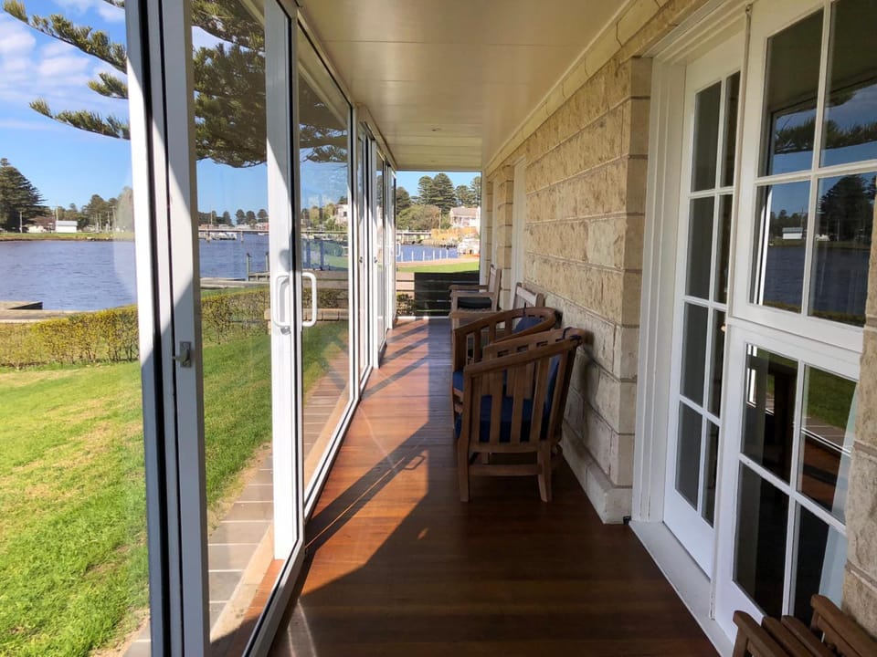Douglas Riverside Apartment hotel in Port Fairy