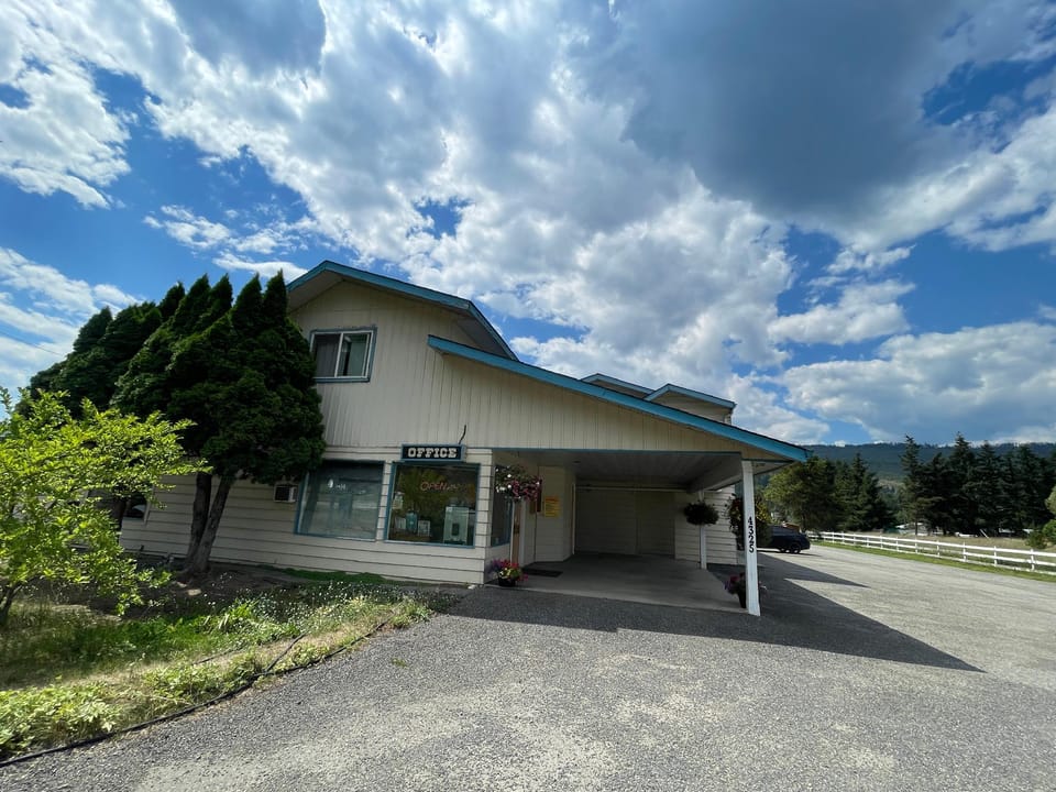 Y5 Motel & Campground Hotel in British Columbia