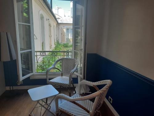 Chambres d'hotes calmes sur jardin Paris Batignolles Hotel in Paris