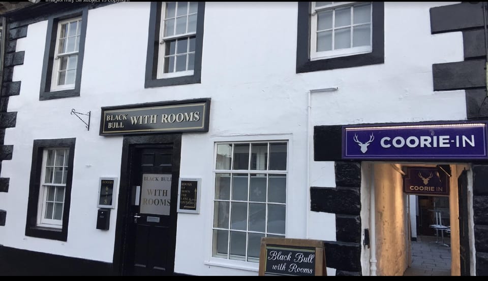 Black Bull with Rooms lower Inn in Cumbernauld
