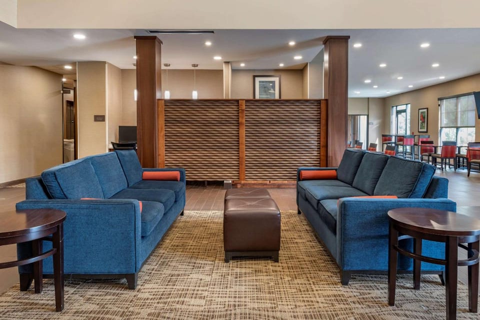 Comfort Suites Columbus Airport Hotel in Northeast Columbus