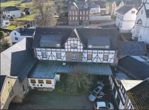 Hostel Burg Hausen Hostel in Heimbach