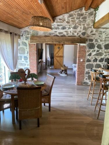 Cottage River & Spa Hotel in Auvergne-Rhône-Alpes