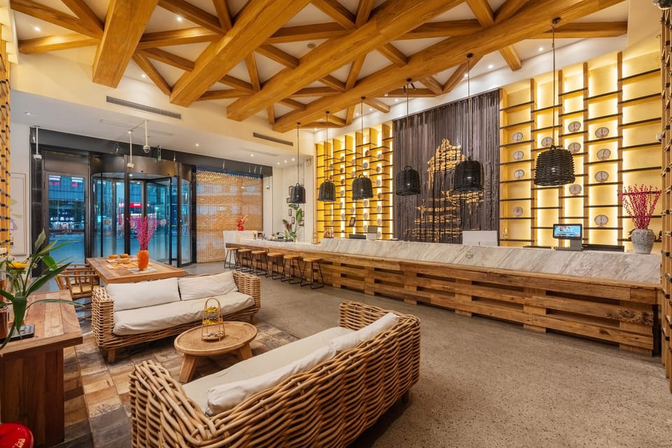 Manli Hotel Shanghai Pudong Airport Branch-Free shuttle buses to Pudong Airport and Disneyland Hotel in Shanghai