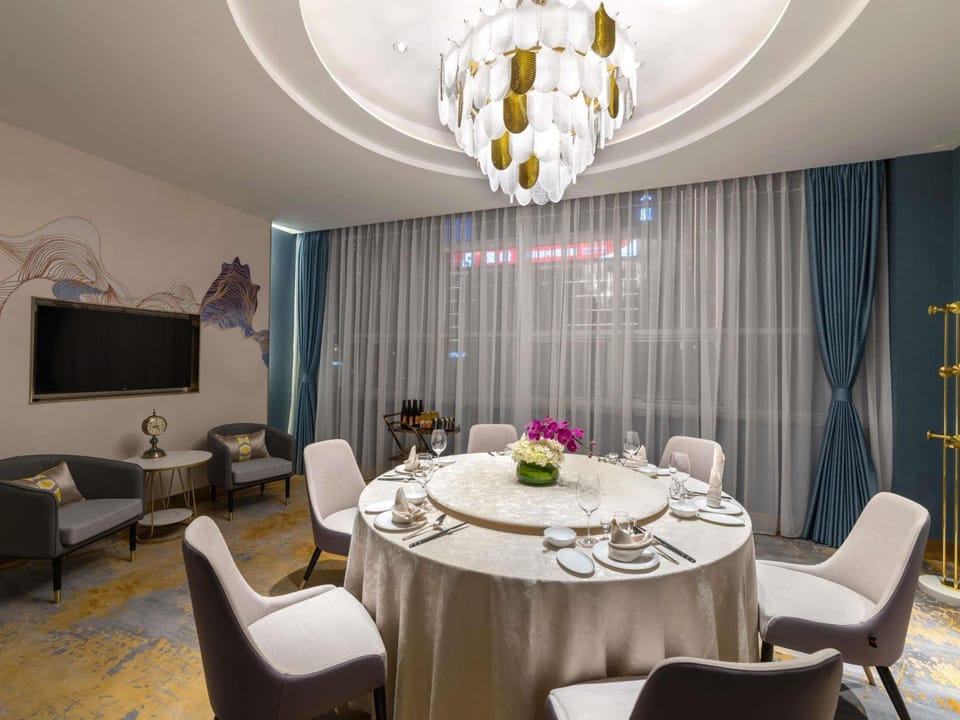 Mercure Shijiazhuang People Square Hotel in China