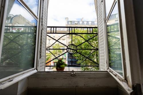 Korean Style Minbak Number Two PARIS Hostel in Paris