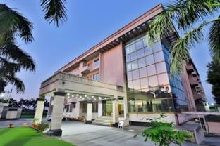 Biznotel by Pride Bharuch Hotel in Gujarat