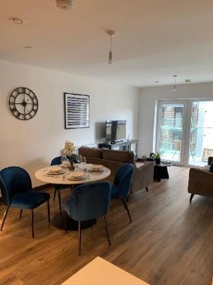 The Sunrise Den  Hotel in Harlow