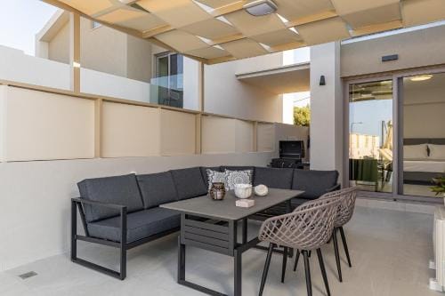 Theo Luxury Villas With Sea View Hotel in Agia Marina