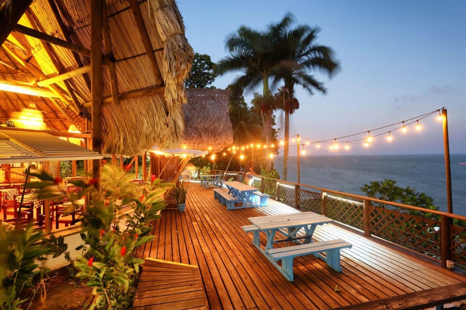 Villa Caribe Hotel in Guatemala
