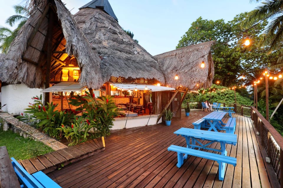 Villa Caribe Hotel in Guatemala