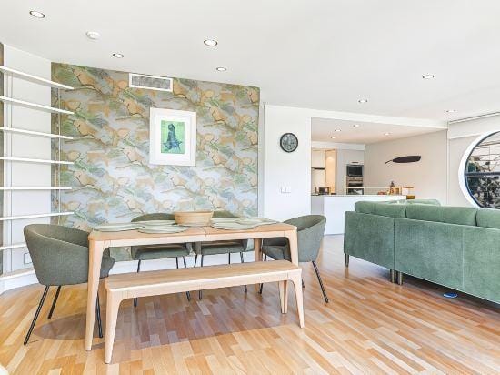 Stylish 2Br Escape Urban Bliss by Zodiak Stays Hotel in Auckland