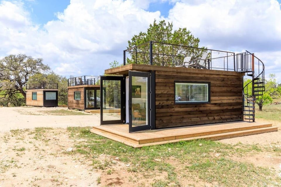 New Chic Container Home - Oasis Near Fredericksburg The Perry Hotel in Fredericksburg