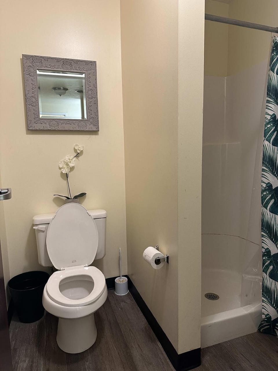 2 Bedroom 2 Bath Apartment Heart of Downtown PIT Hotel in Pittsburgh