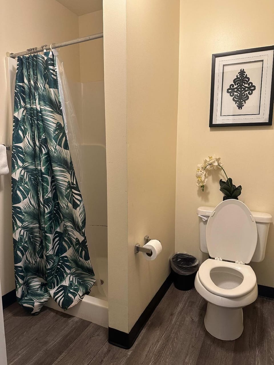 2 Bedroom 2 Bath Apartment Heart of Downtown PIT Hotel in Pittsburgh