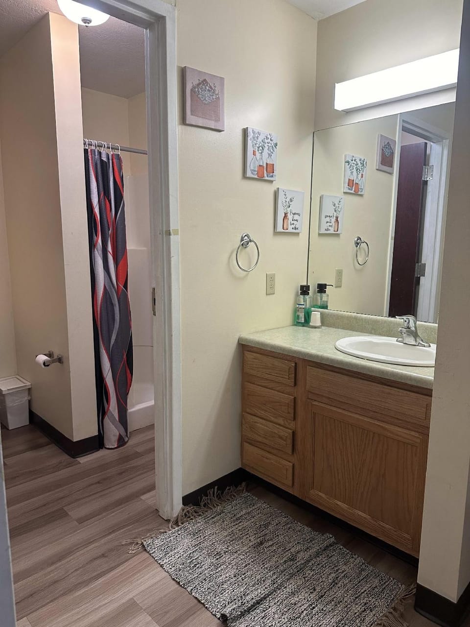 2 Bedroom 2 Bath Heart of Downtown PGH Hotel in Pittsburgh