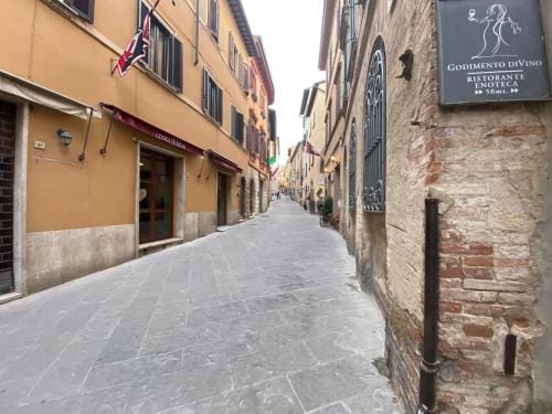 LaStamperia19 Camere-Rooms Hotel in Montepulciano