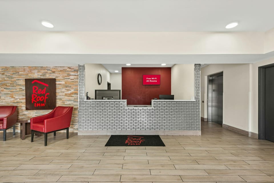 Red Roof Inn Baton Rouge Hotel in Baton Rouge