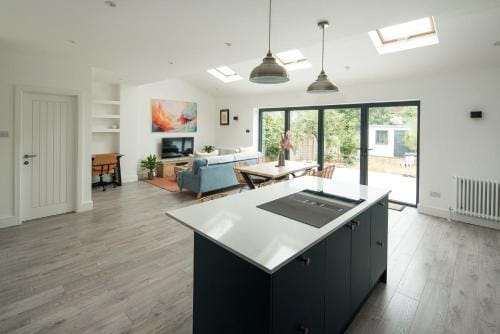 Private room in Modern and Stylish House Hotel in Beckenham