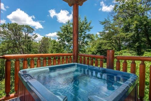 Papa Bears Cabin by Stony Brook Cabins Hotel in Gatlinburg