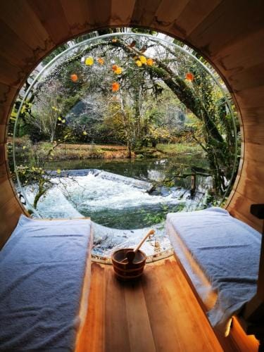 La Cabane du Pont de l'Ignon Lodge in Bourgogne-Franche-Comté