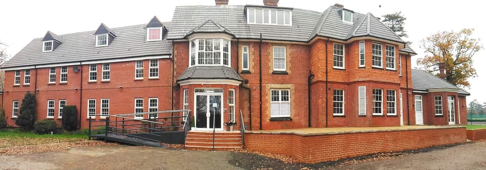 Trivelles Gatwick Hotel in Crawley