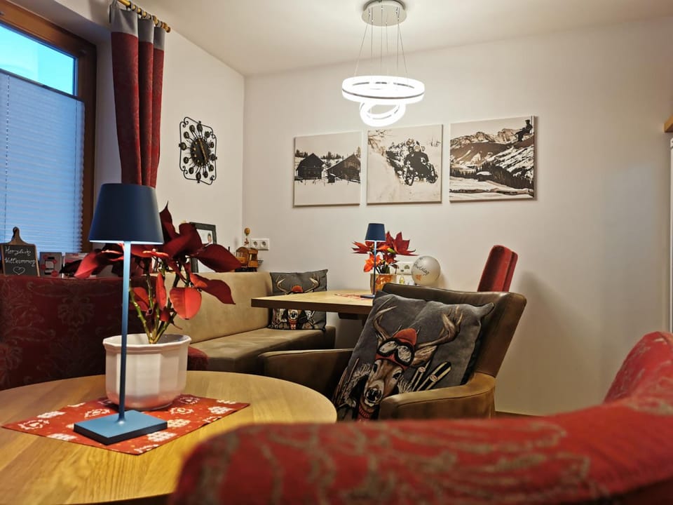 No1 - Flo's modern Rooms & Breakfast Hotel in Salzburgerland