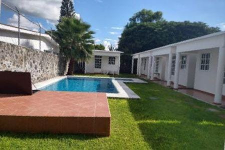 Bungalows Iris Hotel in State of Morelos