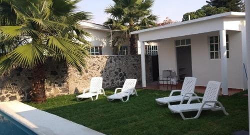 Bungalows Iris Hotel in State of Morelos