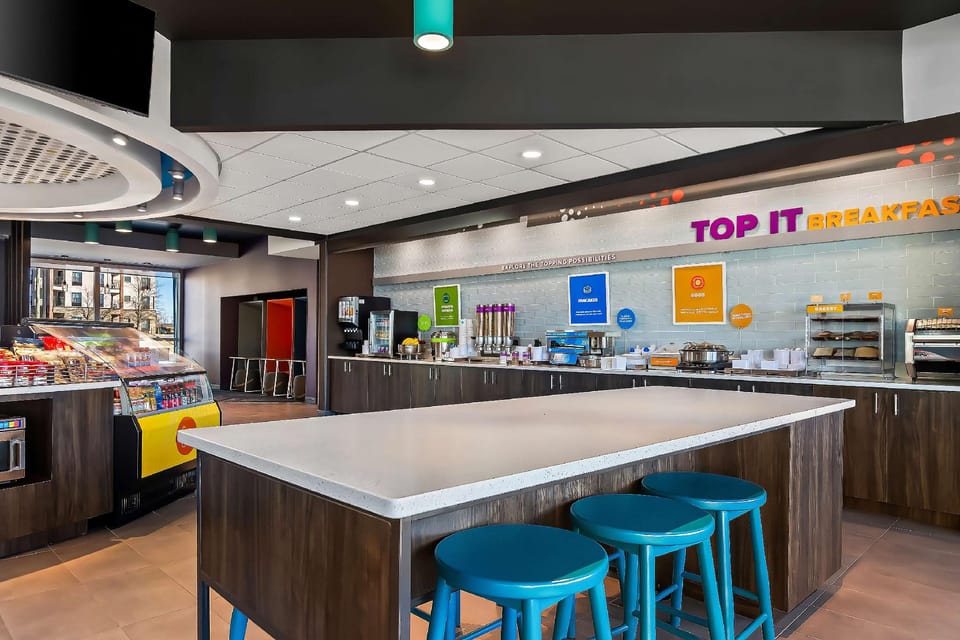Tru by Hilton Rogers Bentonville Hotel in Rogers