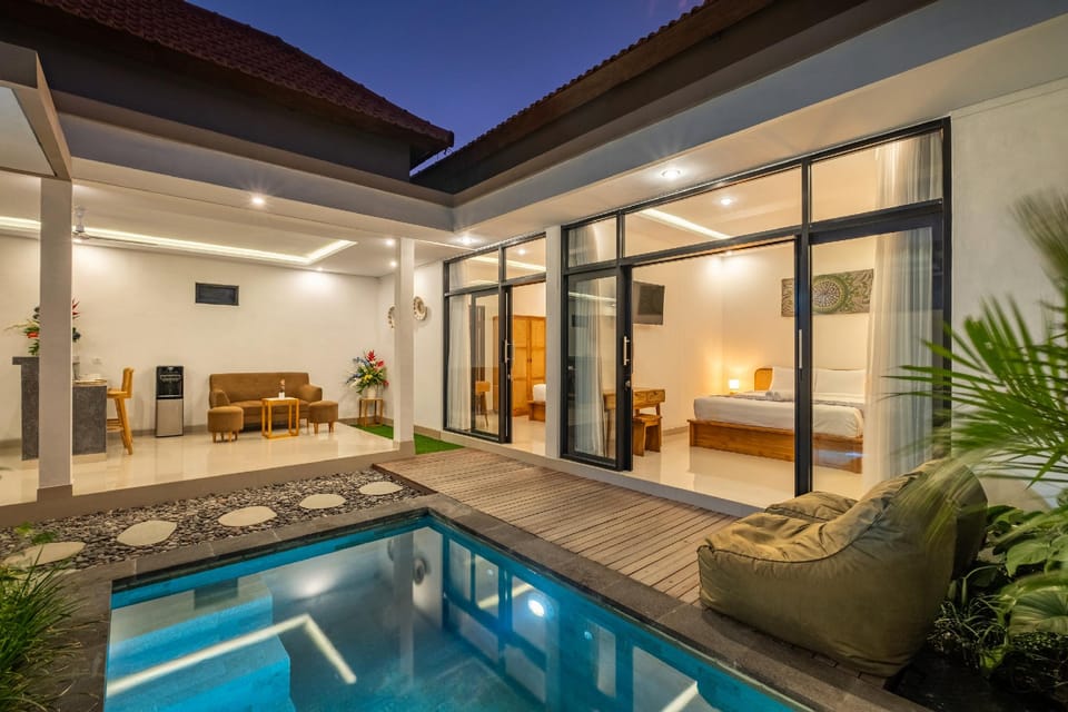 The Lavana Bliss One Villa Nyanyi Beach Hotel in Kediri