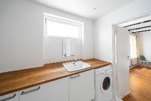 Lovely 2-bedroom apartment in the heart of Copenhagen - 63 Hotel in Copenhagen