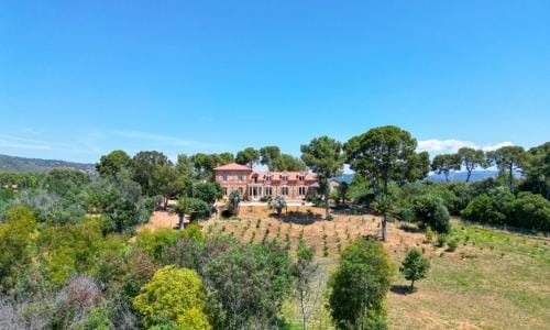Chateau Pascalette Hotel in La Londe-les-Maures