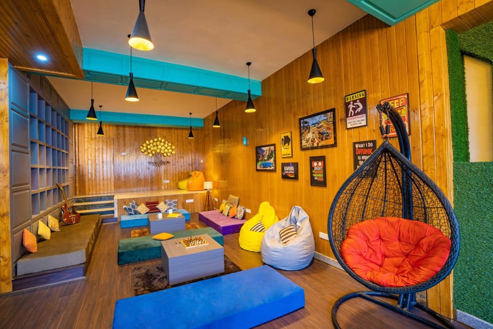 Zostel Srinagar Hostel in India