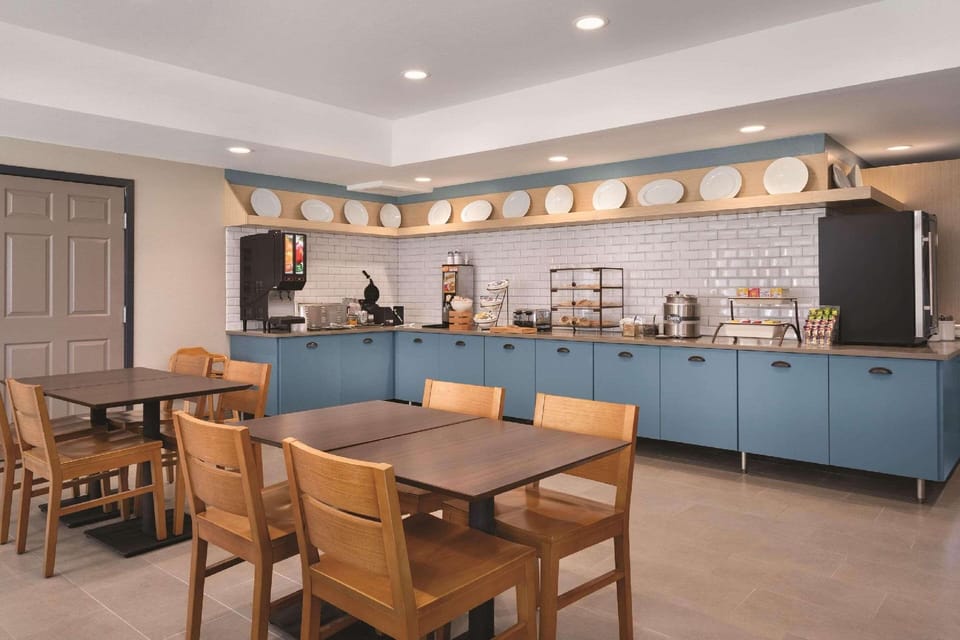 Country Inn & Suites by Radisson, Detroit Lakes, MN Hotel in Detroit Lakes