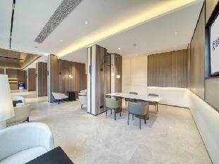 Starway Hotel (Yintaicheng Branch of Luxun's Hometown in Shaoxing) Hotel in Hangzhou