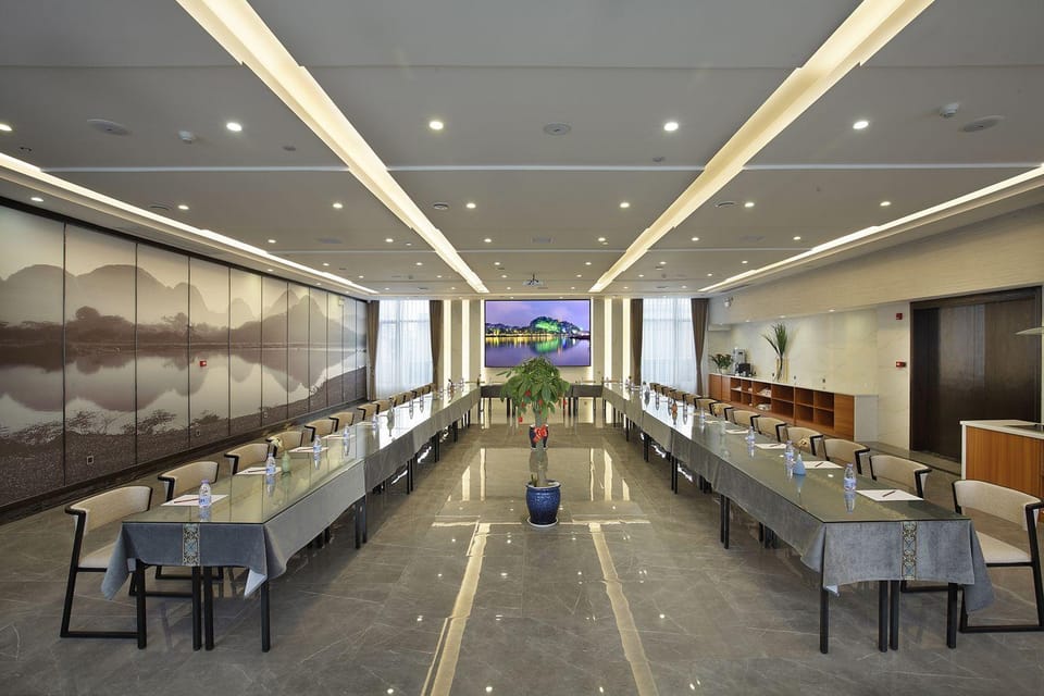 Wing Hotel Guilin - Central Square Hotel in China